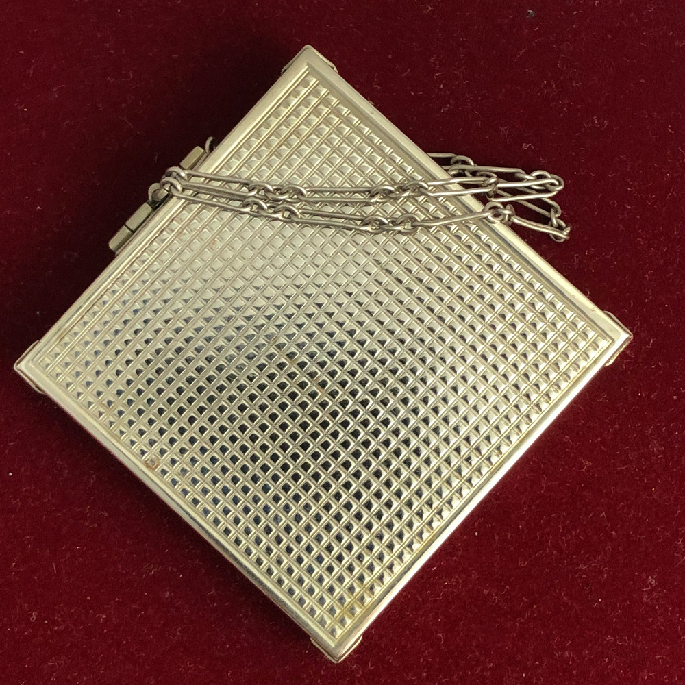 Vintage 1930's Silver Art Deco dance coin compact - Picture 3 of 8